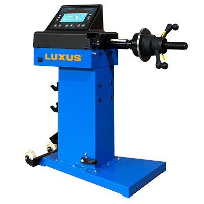 Luxus™ V1000 Wheel Balancer Luxus™ V1000 Wheel Balancer